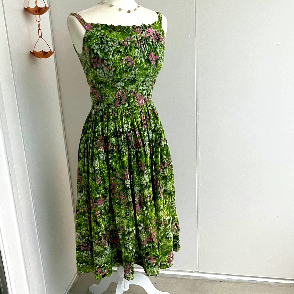 Vintage 40s 50s Flowy Romantic Fit & Flare Green and Pink Floral Midi Day Dress